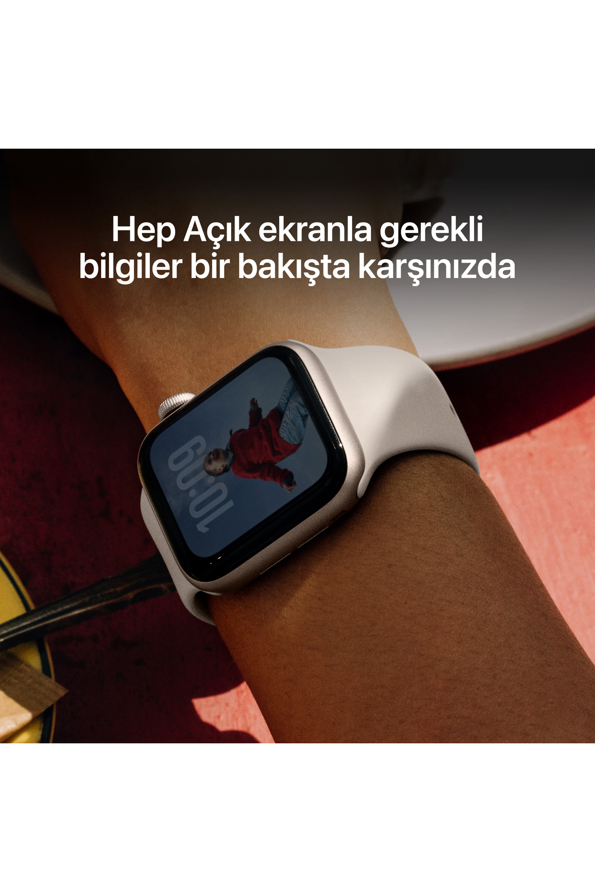 Apple Watch SE 3 GPS, 40mm Yıldız Işığı Alüminyum Kasa ve Yıldız Işığı Spor Kordon - S/M - 5